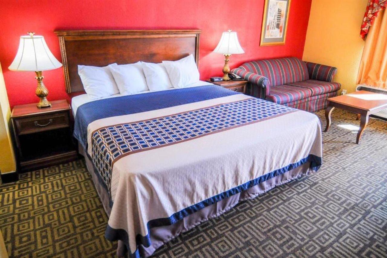 Heritage Inn Milledgeville Bagian luar foto