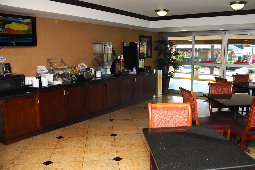 Heritage Inn Milledgeville Bagian luar foto