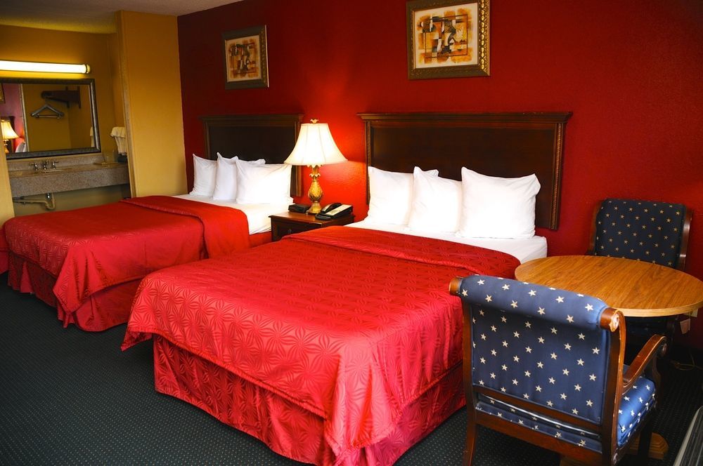 Heritage Inn Milledgeville Bagian luar foto