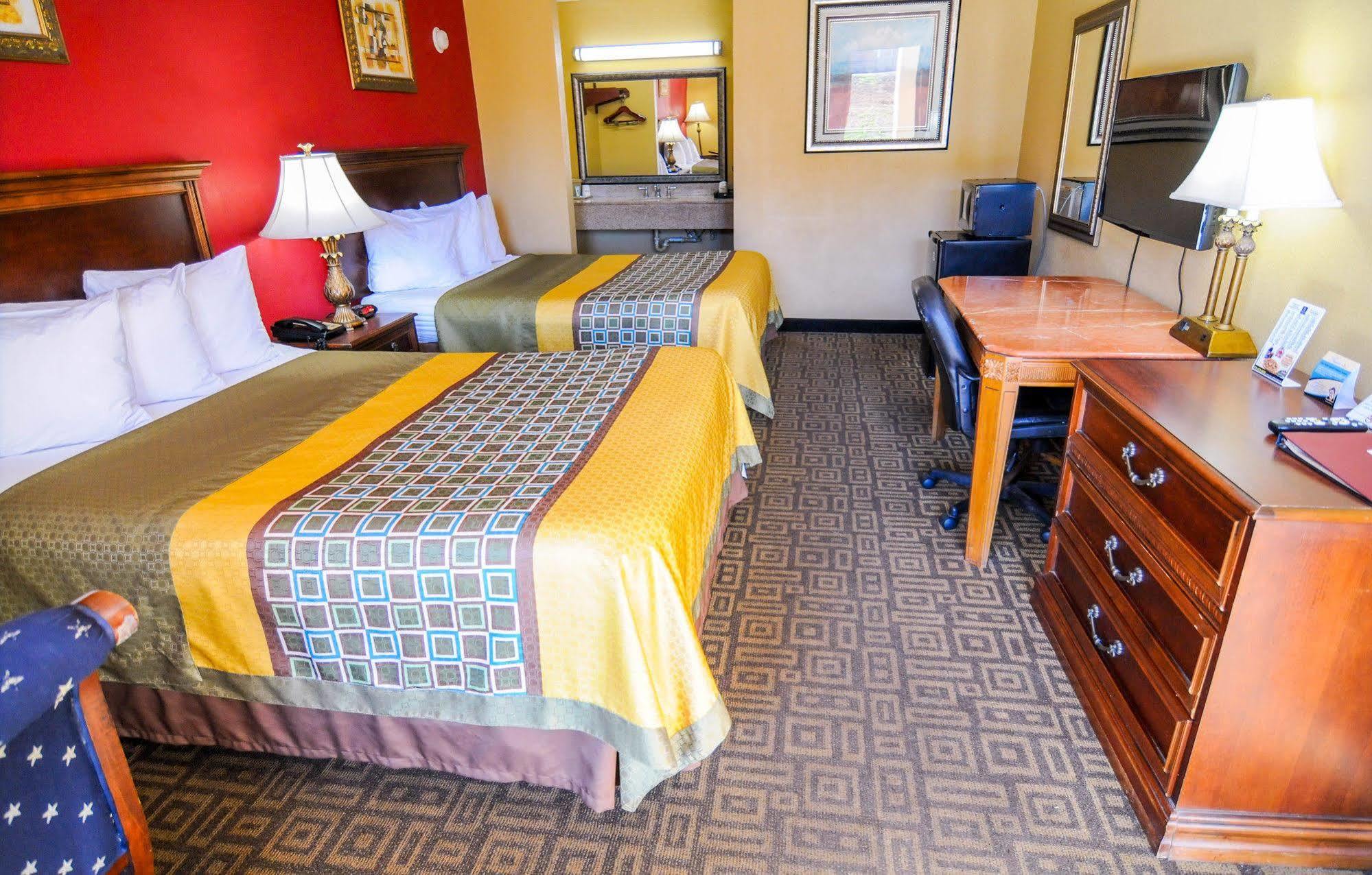 Heritage Inn Milledgeville Bagian luar foto