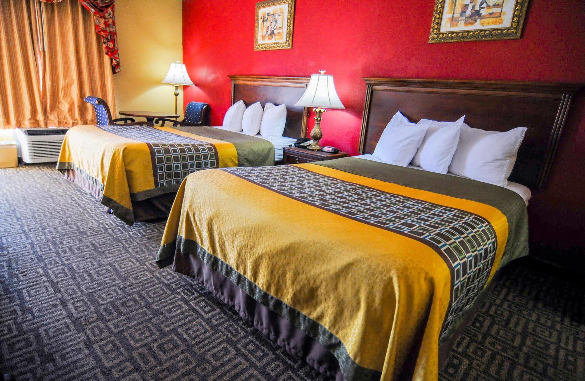Heritage Inn Milledgeville Bagian luar foto