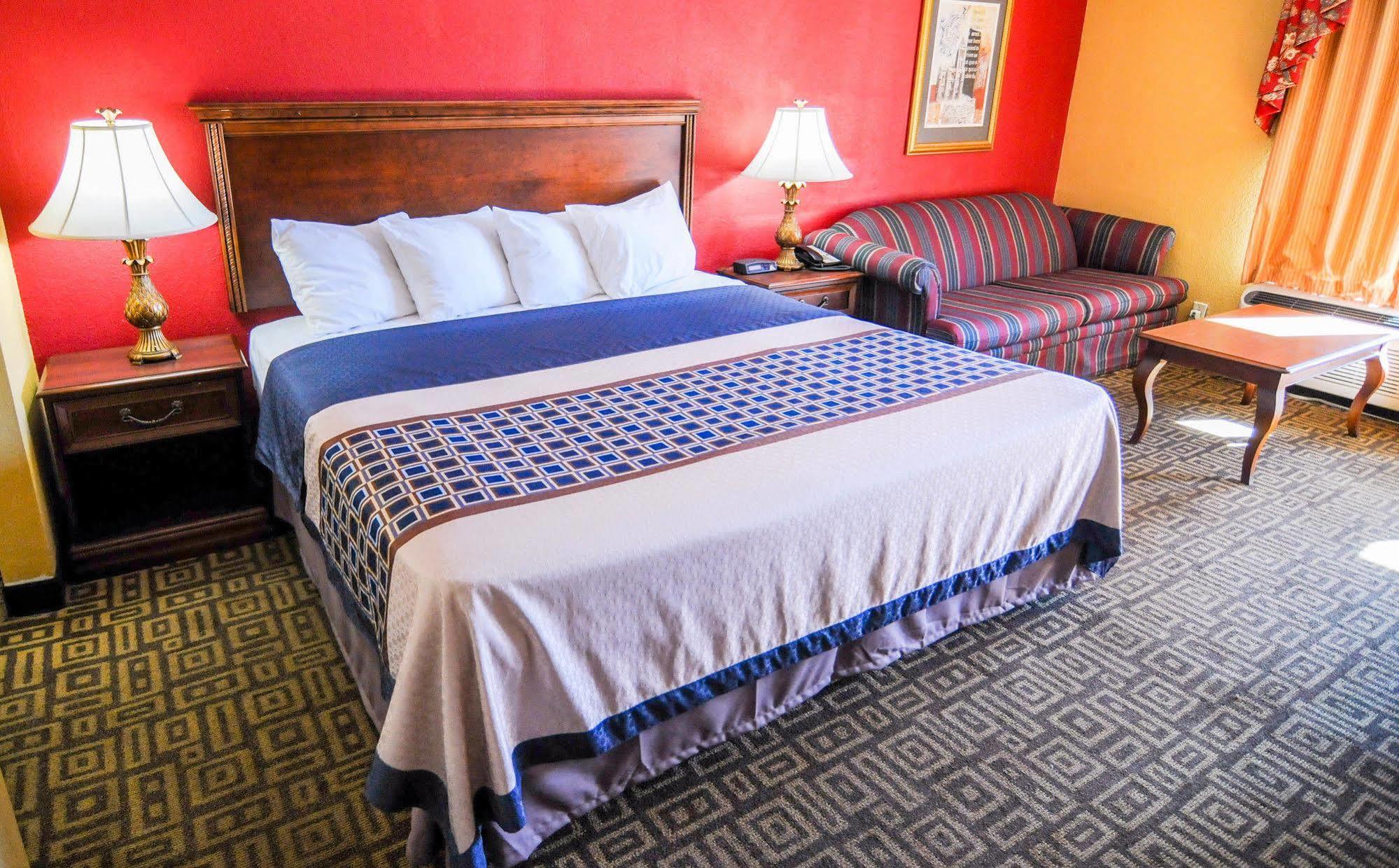 Heritage Inn Milledgeville Bagian luar foto