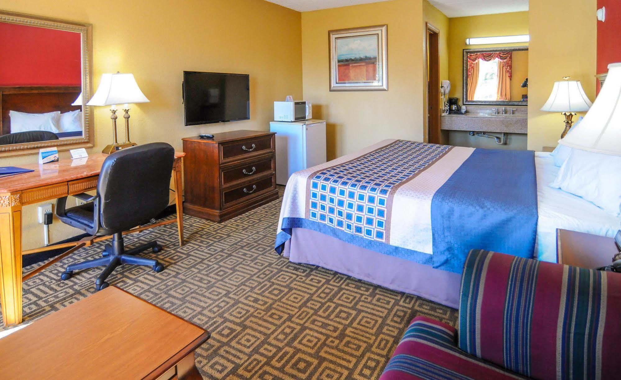 Heritage Inn Milledgeville Bagian luar foto
